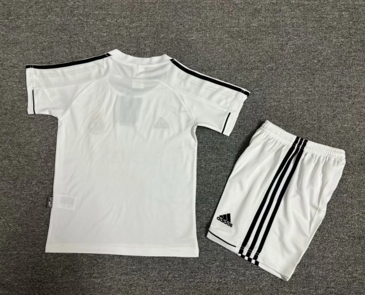 2002-2003 RMA Home Kids Retro Soccer Jersey