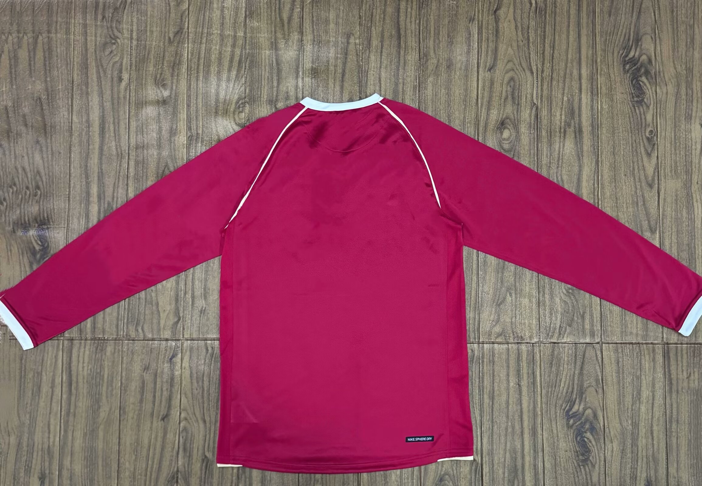 2005-2006 Man Utd Home Long sleeves Retro Soccer Jersey