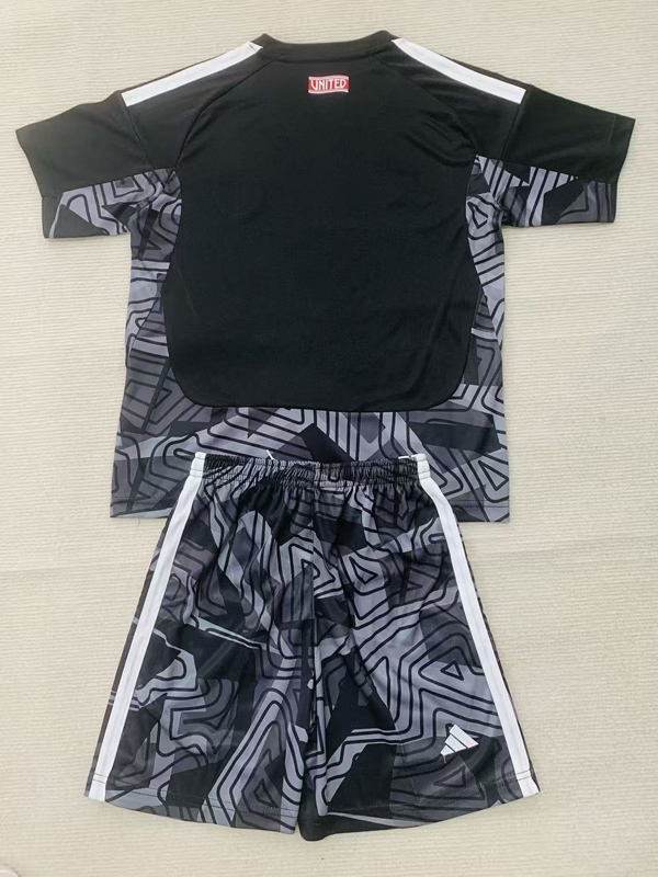 26-27 Man Utd Black Goalkeeper Kids Soccer Jersey