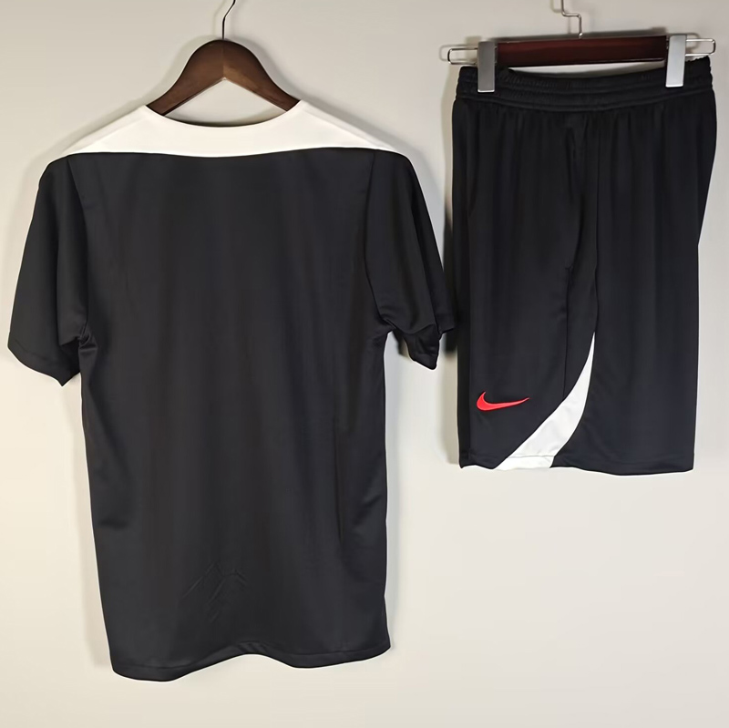 25-26 LIV Black Training Short Suit (肩白色)