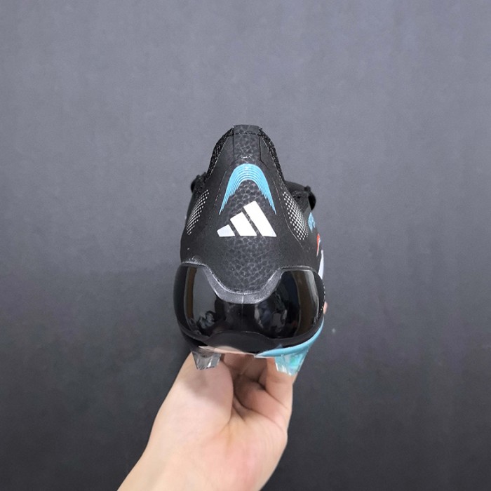 PREDATOR ACCURACY FG BOOTS Soccer Shoes-Black/White