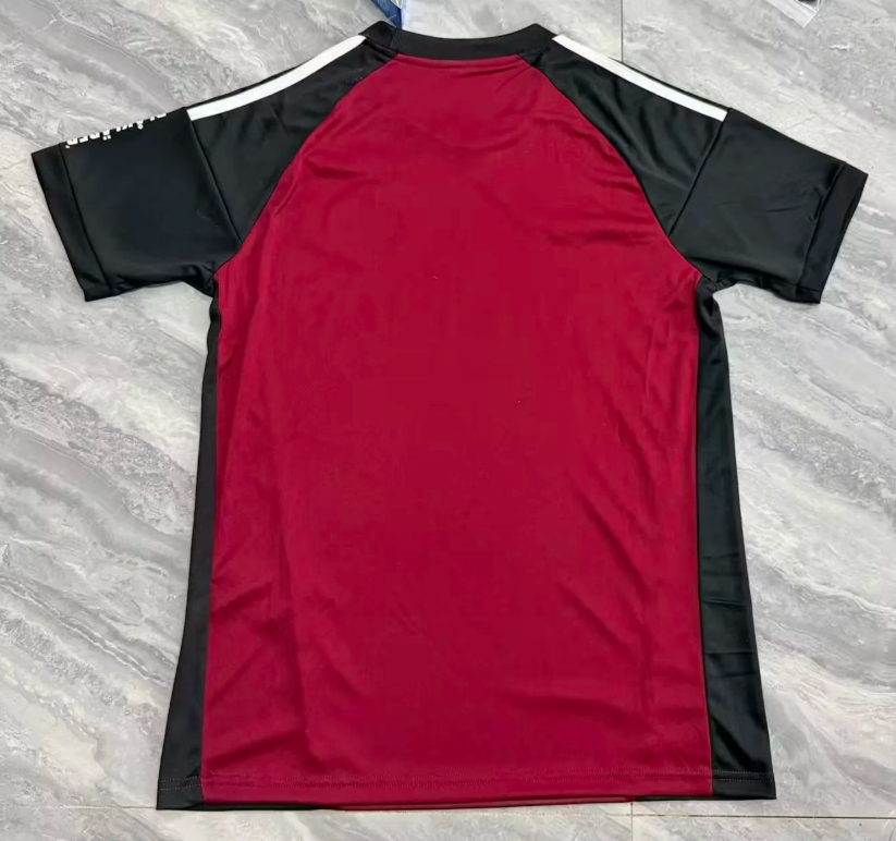 26-27 Schalke 04 Red Goalkeeper Fans Soccer Jersey
