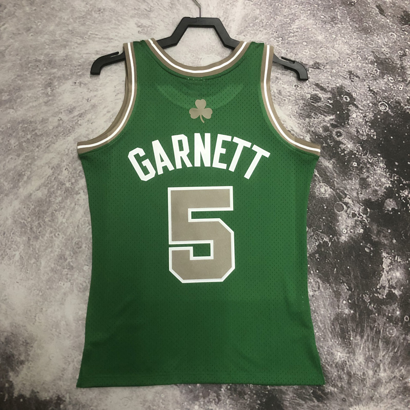 2003-04 CELTICS GARNETT #5 Green Retro Top Qual...