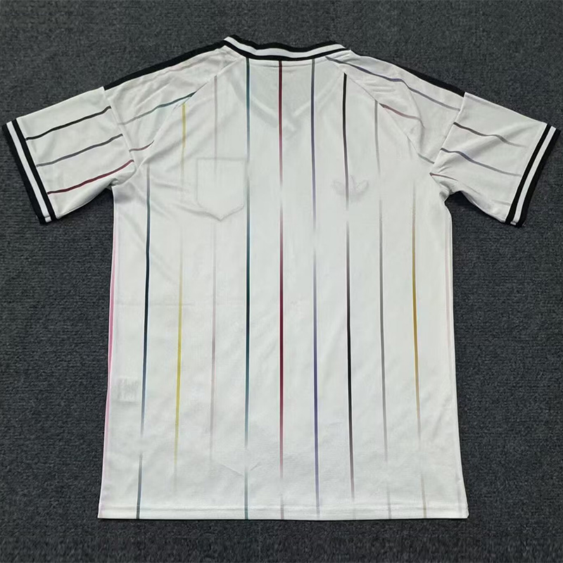 26-27 Japan White Fans Soccer Jersey