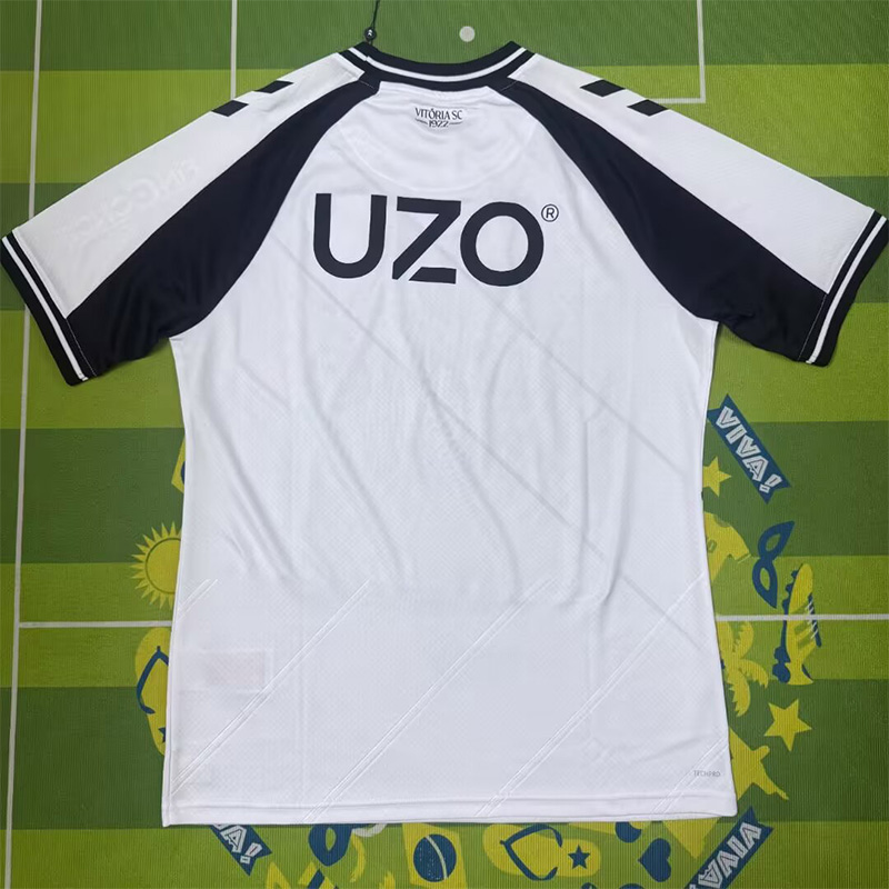 26-27 Vitoria Guimaraes Home Fans Soccer Jersey