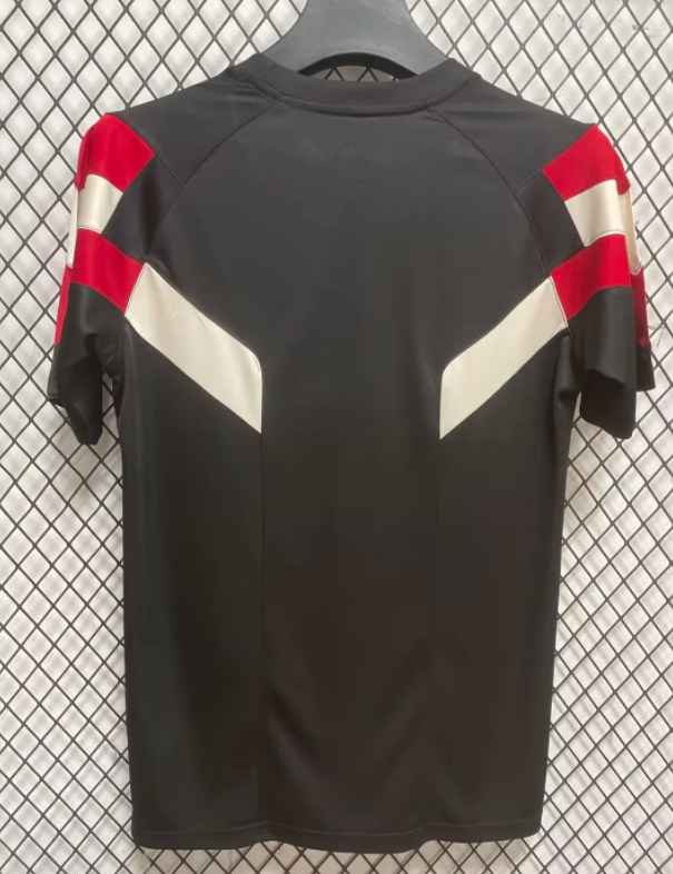 24-25 Man Utd Black Training shirts