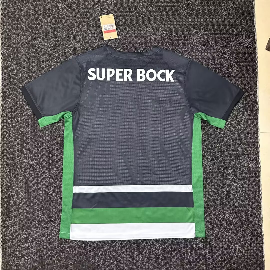 24-25 Sporting Lisbon Home Fans Soccer Jersey