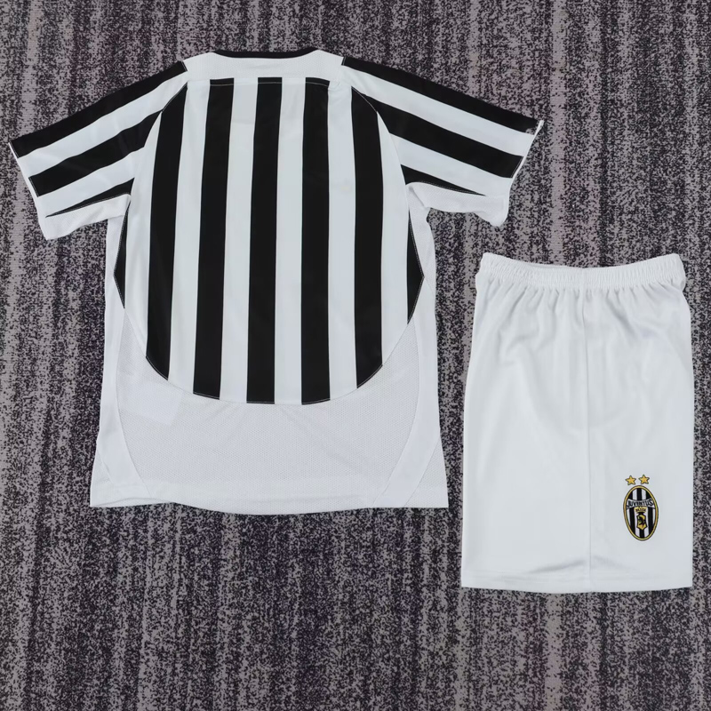 2003-2004 JUV Home Kids Retro Soccer Jersey