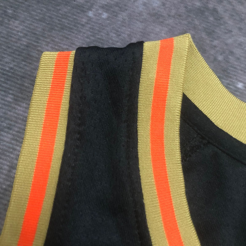 22-23 HAWKS YOUNG #11 Black City Edition Top Qu...