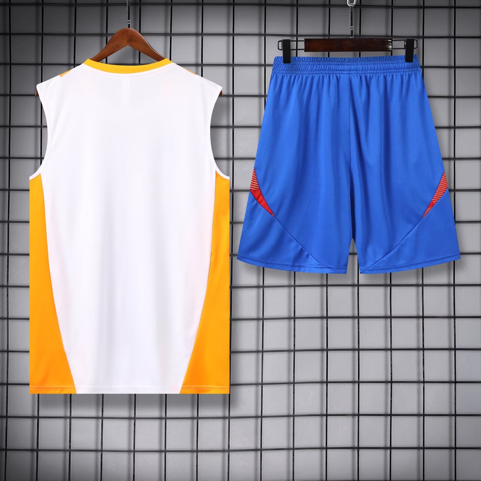 2024 AD White Tank Top And Shorts Suit