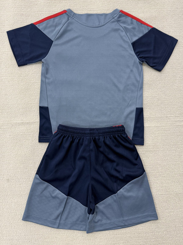 26-27 Bayern Gray Kids Training