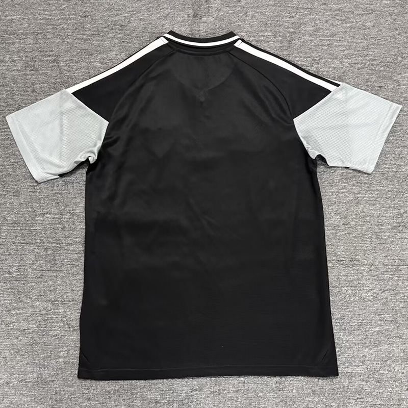 26-27 Sevilla Black Polo Short Sleeve (半拉链)
