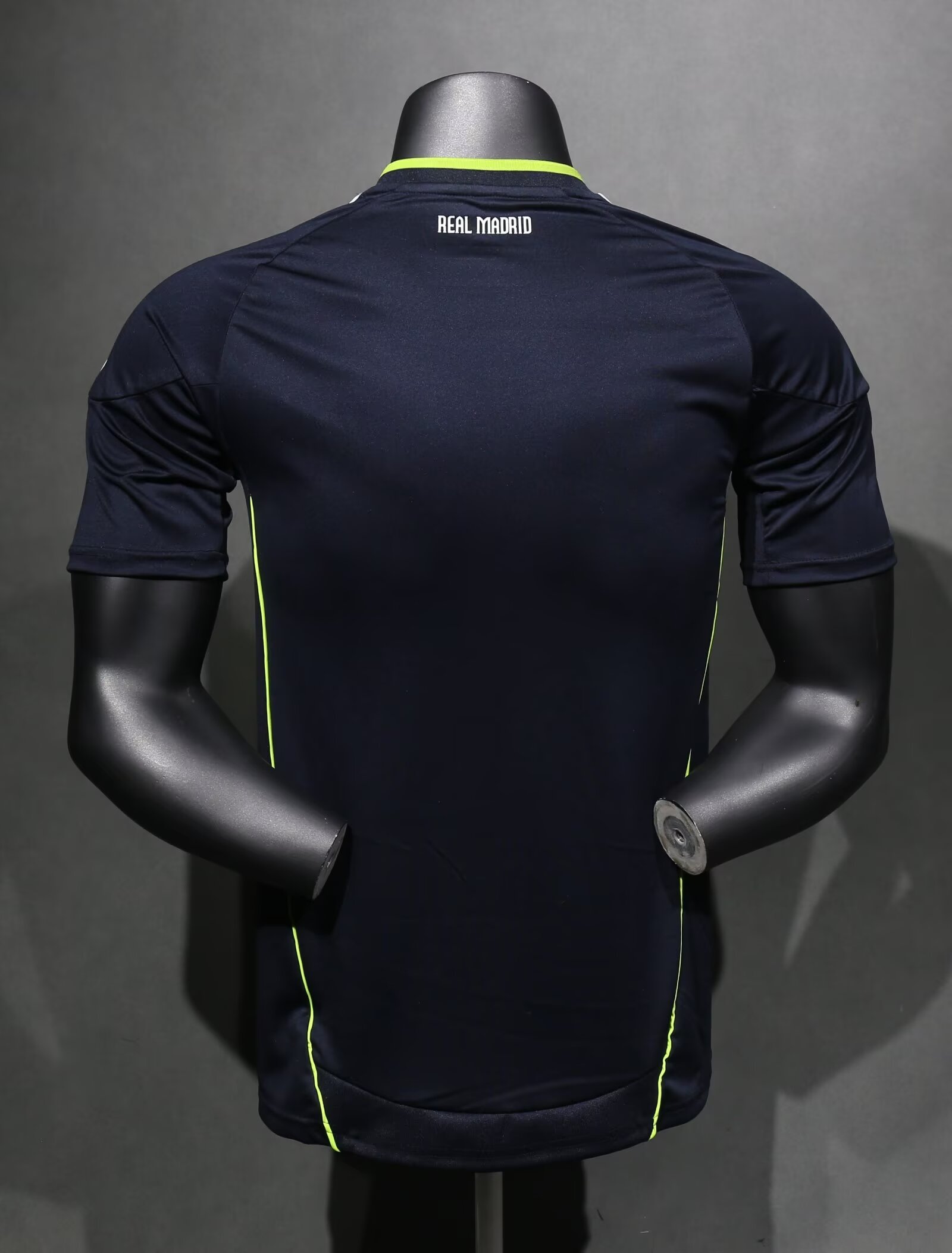 2010-2011 RMA Away Player Version 球员 Retro Soccer Jersey