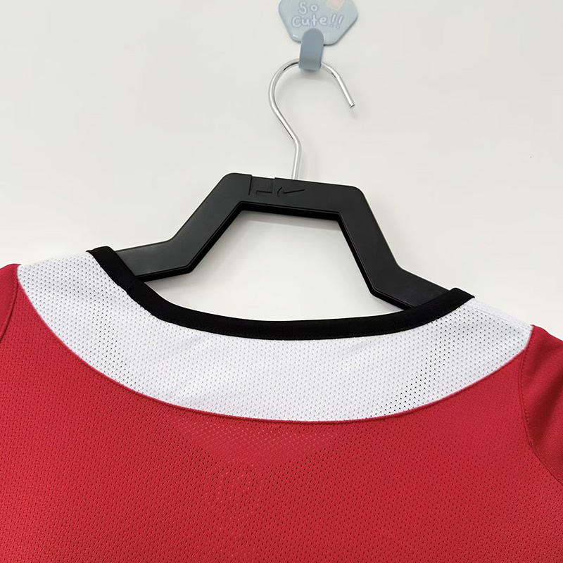 2005-2006 Man Utd Home Retro Soccer Jersey