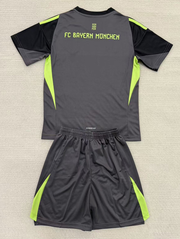 25-26 Bayern Black Goalkeeper Kids Soccer Jersey (绿标)