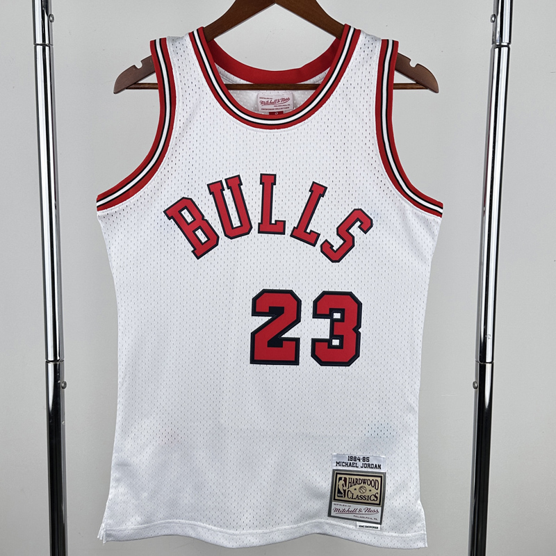 1984-85 BULLS JORDAN #23 White Retro Top Quality Hot Pressing NBA Jersey(圆领）