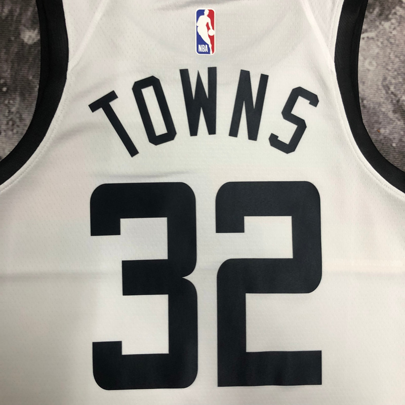 22-23 TIMBERWOLVES TOWNS #32 White City Edition...